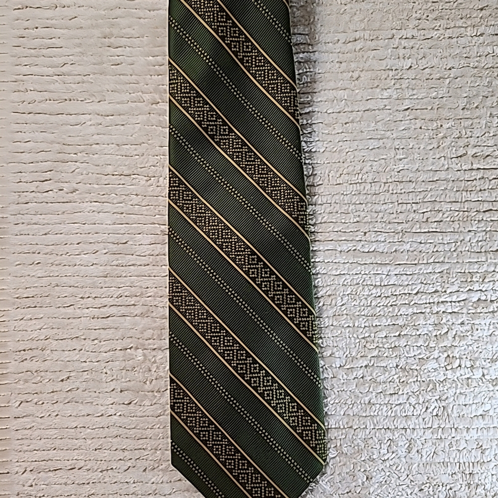 Vintage Beau Brummell Mr. John Tie Men's striped Pattern  Green gold Neck Tie
